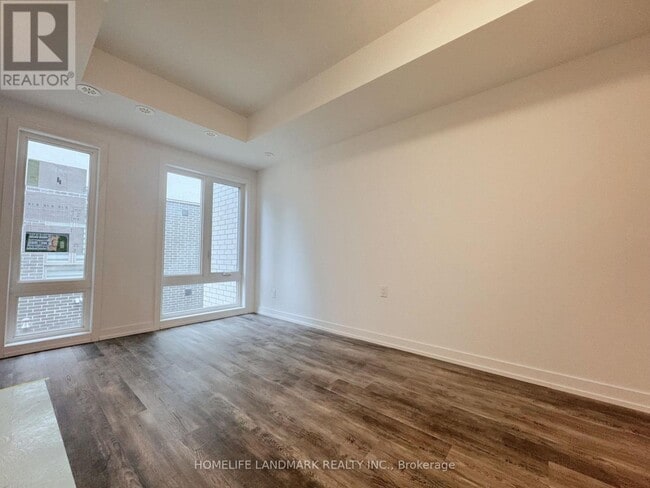 Building Photo - 5 Bancroft Ln