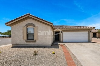 Building Photo - 2256 E Hazeltine Way