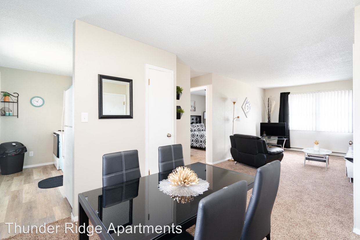 Primary Photo - 1 br, 1 bath Apartment - 2405 Crescent Drive