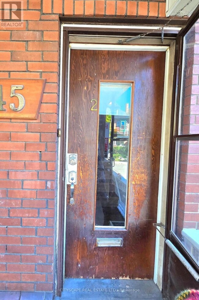 Photo du bâtiment - 45 Fairholt Rd S