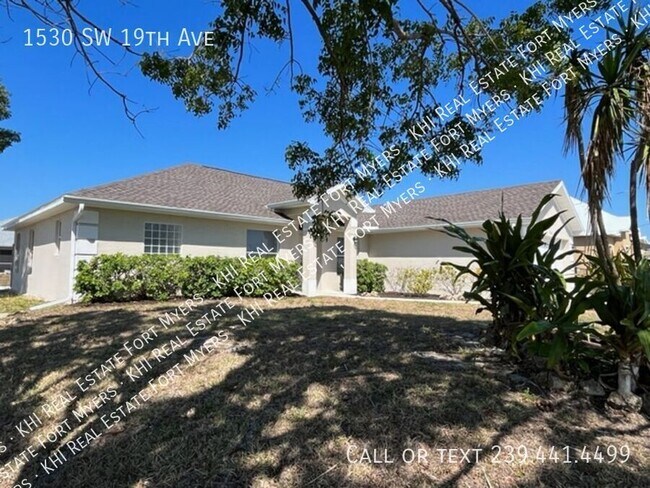 Building Photo - 1530 SW 19th Ave