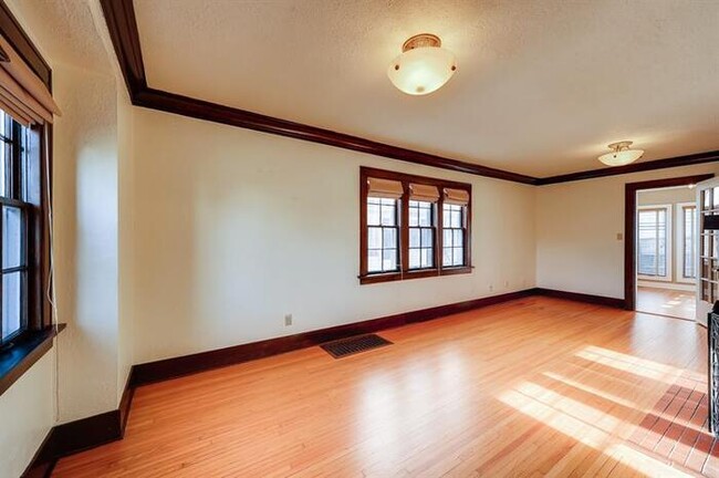 Foto del edificio - 111 N 4th Ave, St. Charles, IL, 60174