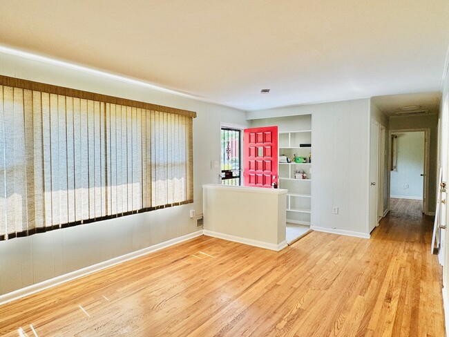 Building Photo - WASHINGTON DC - CUTE 3 BEDROOM HOME - DEAN...