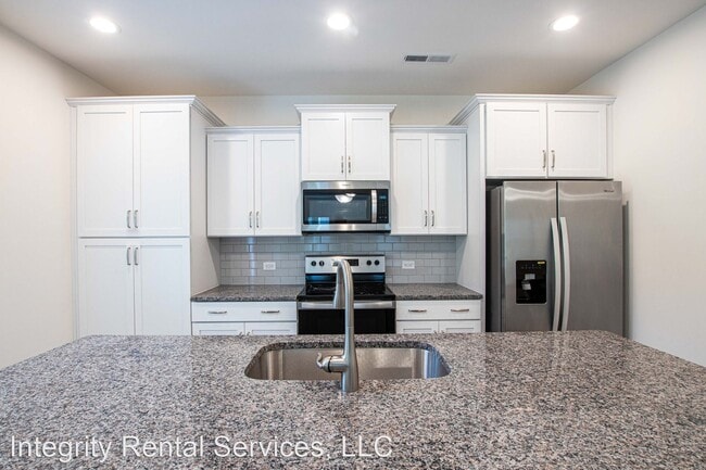 Building Photo - 4 br, 2.5 bath House - 4010 Beacon Avenue
