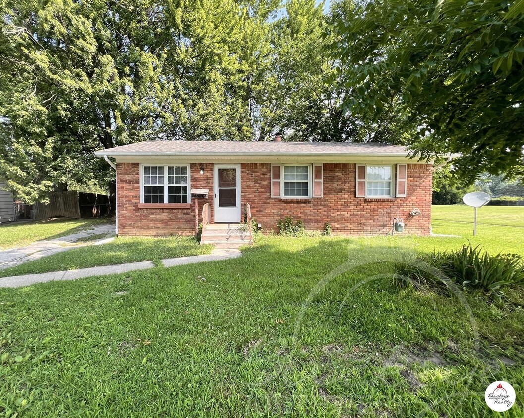 Foto principal - 3 Bedroom House - South Toledo