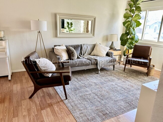 Foto del edificio - 9722 W Polk Dr