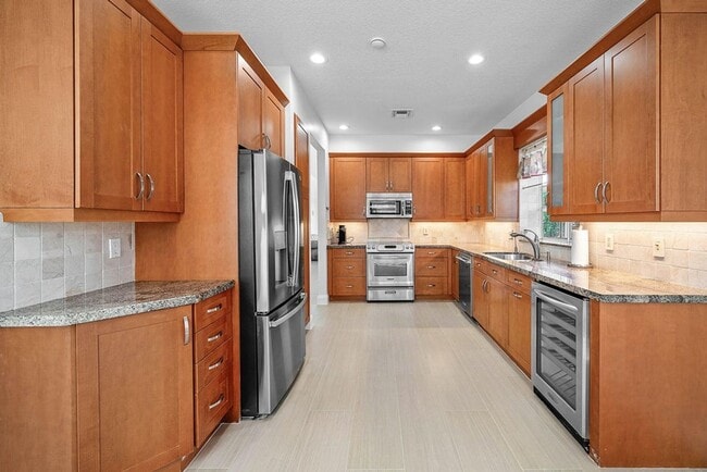 Foto del edificio - 5855 NW 42nd Way