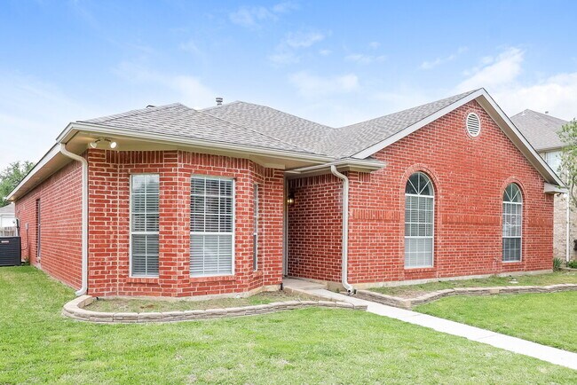 Foto del edificio - 1330 Bogard Ln