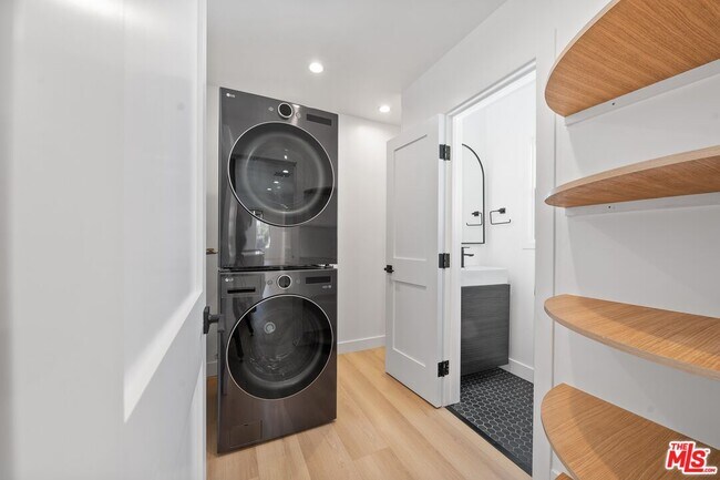 Foto del edificio - 12259 Collins St