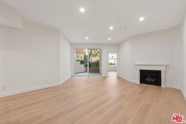 Foto del edificio - 620 S Gramercy Pl