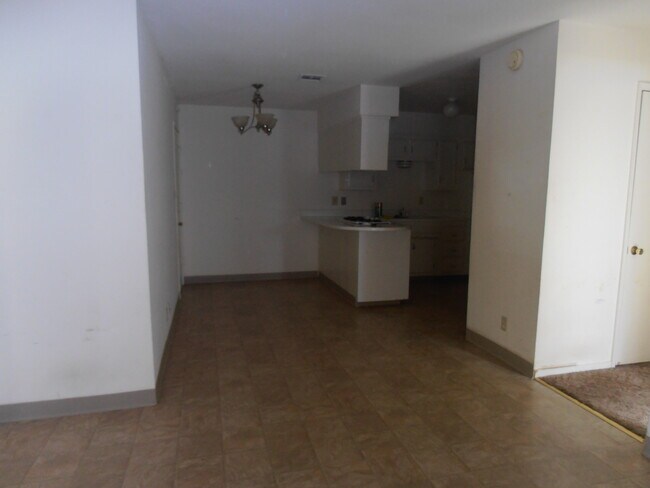 Foto del edificio - 5382 Castle St