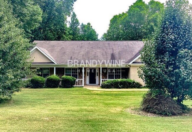 Building Photo - MOVE IN BY JULY 15TH AND RECEIVE HALF OFF ...