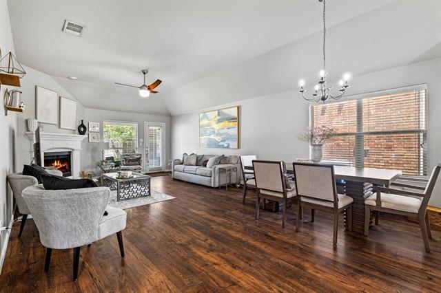 Foto del edificio - 1212 Dripping Springs Ln