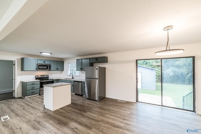 Foto del edificio - 307 Meadowbrook Dr SE