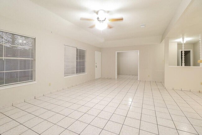 Building Photo - 6403 Fallengate Dr