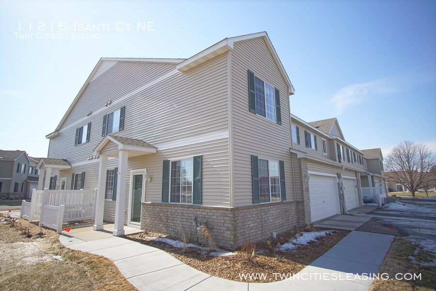 Foto principal - 11216 Isanti Ct NE