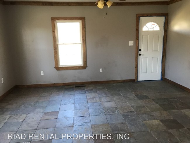 Foto del edificio - 1 br, 1 bath House - 5744 OLD LIBERTY ROAD