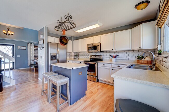 Foto del edificio - Evolve Real Estate: Available 12/1/24 Beau...