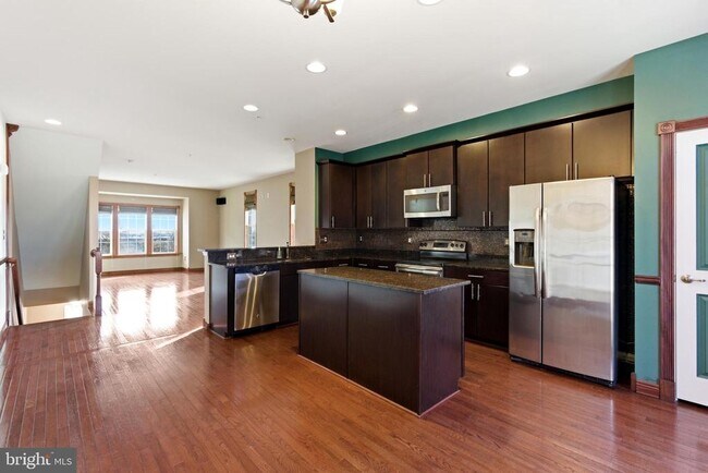 Foto del edificio - 4500 Fait Ave