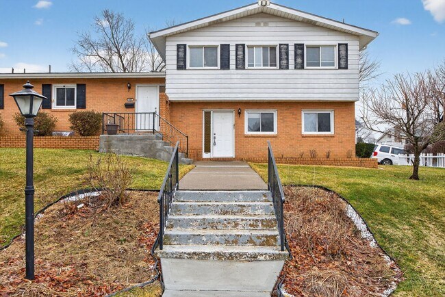 Foto del edificio - 602 E Lexington St