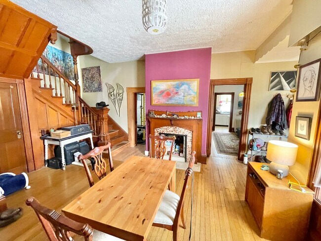Foto del edificio - 3 Bedroom Apartment Superior Location South End of Burlington VT Available between 6/5-6/15