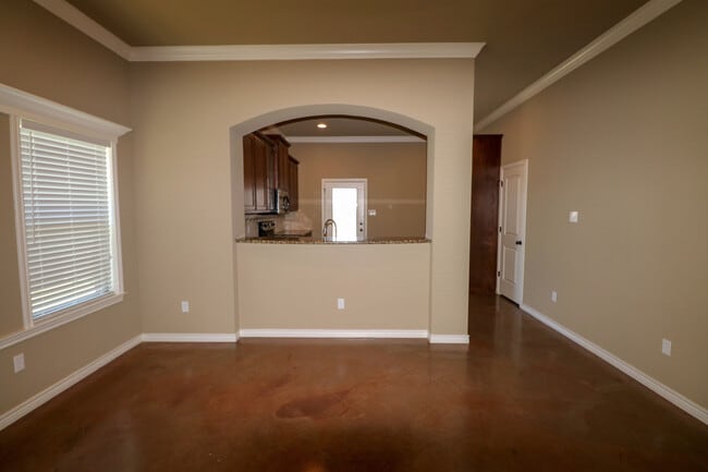 Building Photo - 3125 Silver Saddle Dr