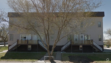 Building Photo - 511 Stadacona St W