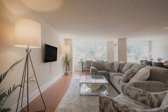 Building Photo - 8 Sampson Mews