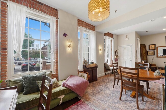 Foto del edificio - 347 Varick St