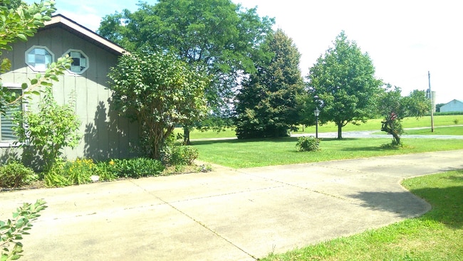 Building Photo - 14168 Nussbaum Rd