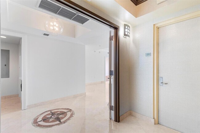 Building Photo - 333 Las Olas Way Unit 2903