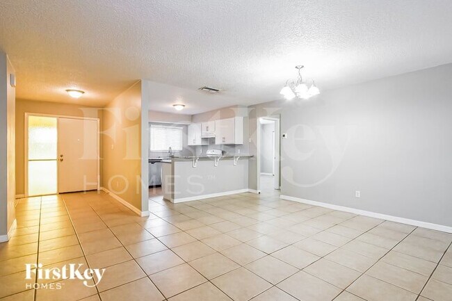 Building Photo - 10803 Waterford Ct
