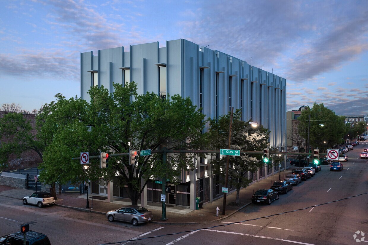 Primary Photo - 2C Condominium Building