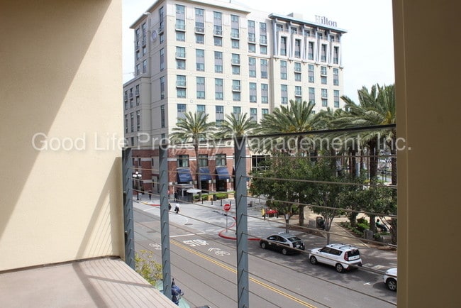 Building Photo - 350 K St