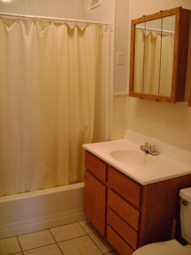 Building Photo - Now Pre-Leasing for Fall Semester 2026