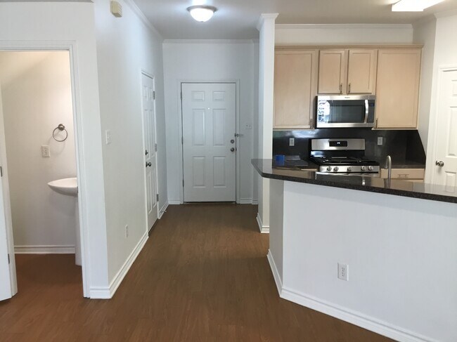 Foto del edificio - 2909 Whisper Oaks Ln