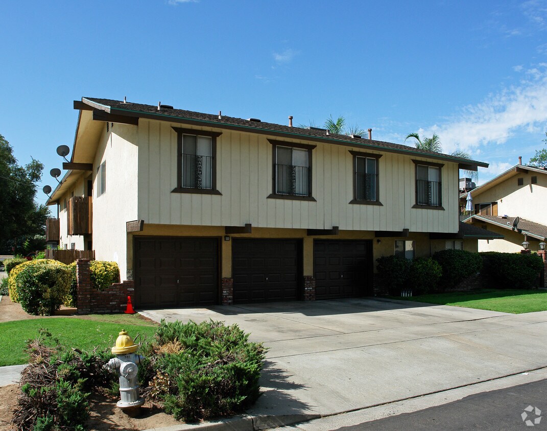 Foto principal - 2622 E Andrews Ave