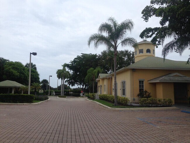 Foto del edificio - 407 Meadows Cir