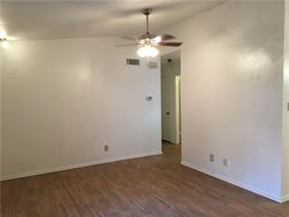 living room - 115 N Laurelwood Dr