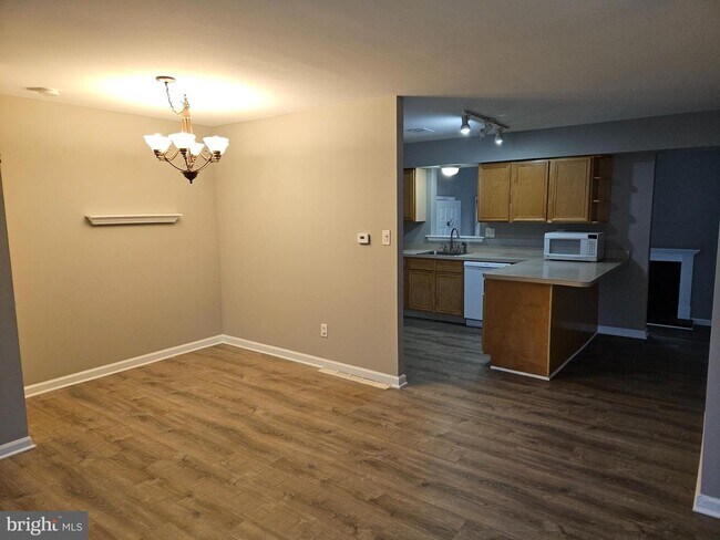 Foto del edificio - 38 Markel Rd