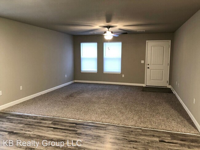 Foto del edificio - 146 SW Little Garden Ln