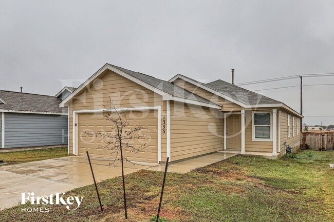 Building Photo - 1335 White Willow