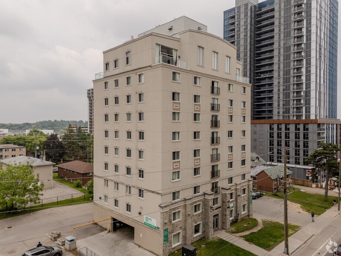 Primary Photo - 316 King St N