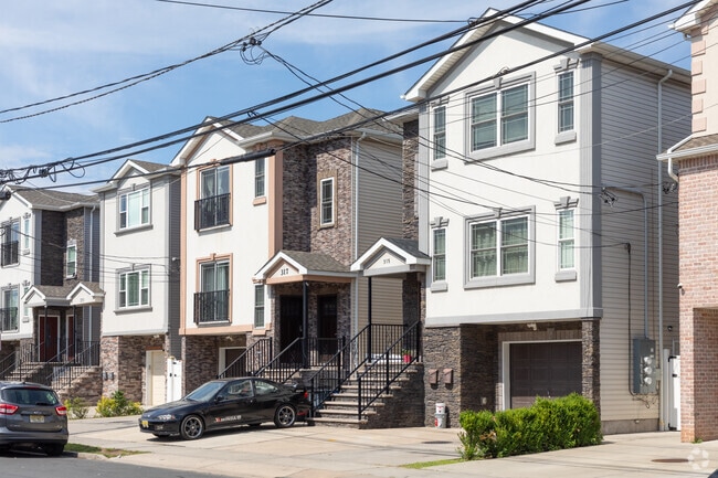 Elizabeth blends architectural innovation with homely comfort.