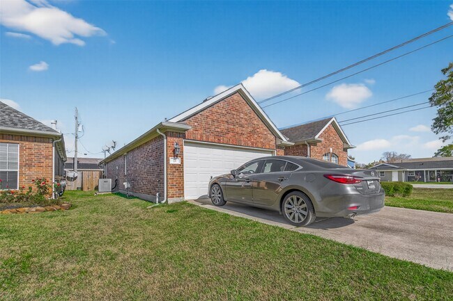 Foto del edificio - 71 N Forrest Ave