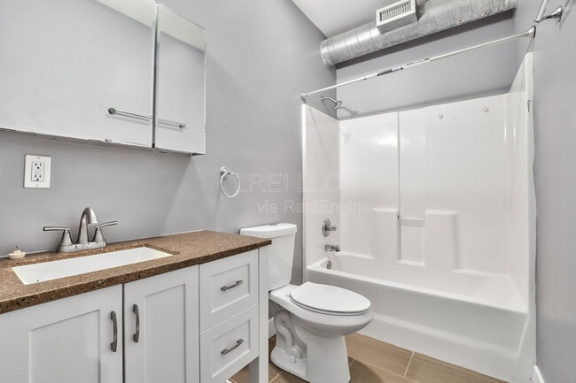 Building Photo - 423 S Wenzel St