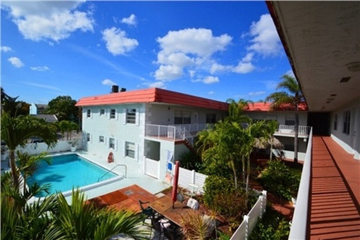 2201 NE 36th St, Lighthouse Point, FL 33064 Apartments in Lighthouse