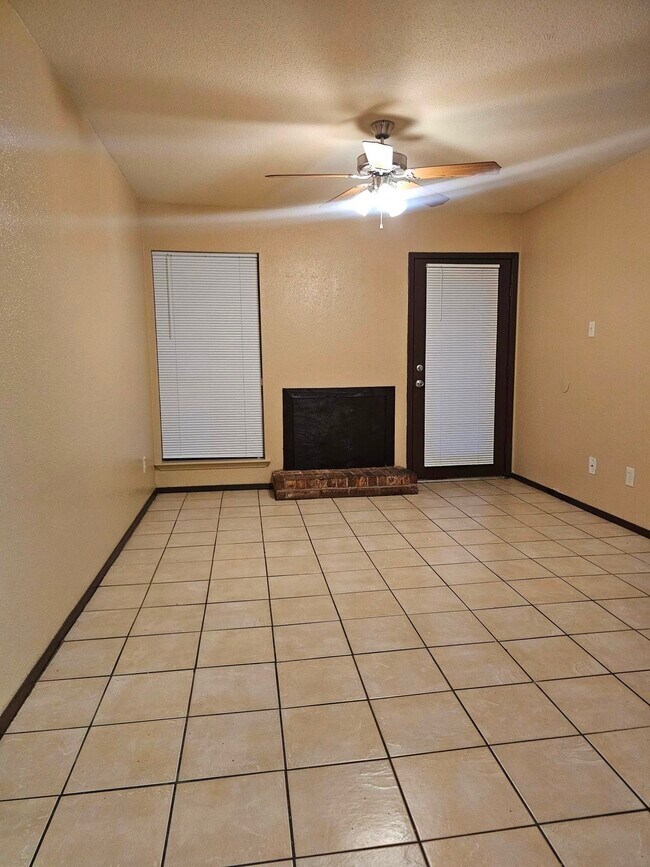 Foto del edificio - 13480 S Thorntree Dr