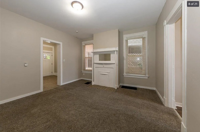 Building Photo - 2009 Greenup St