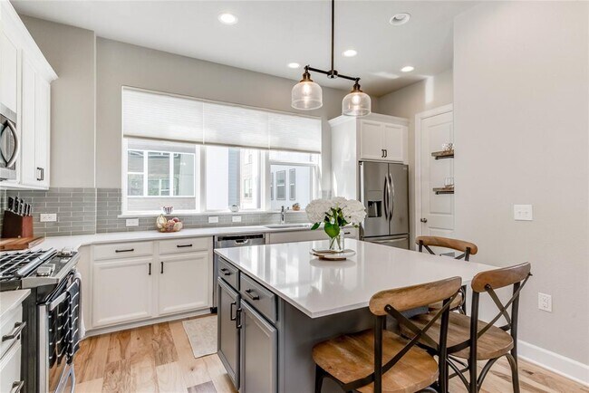 Foto del edificio - 1405 Hyde St